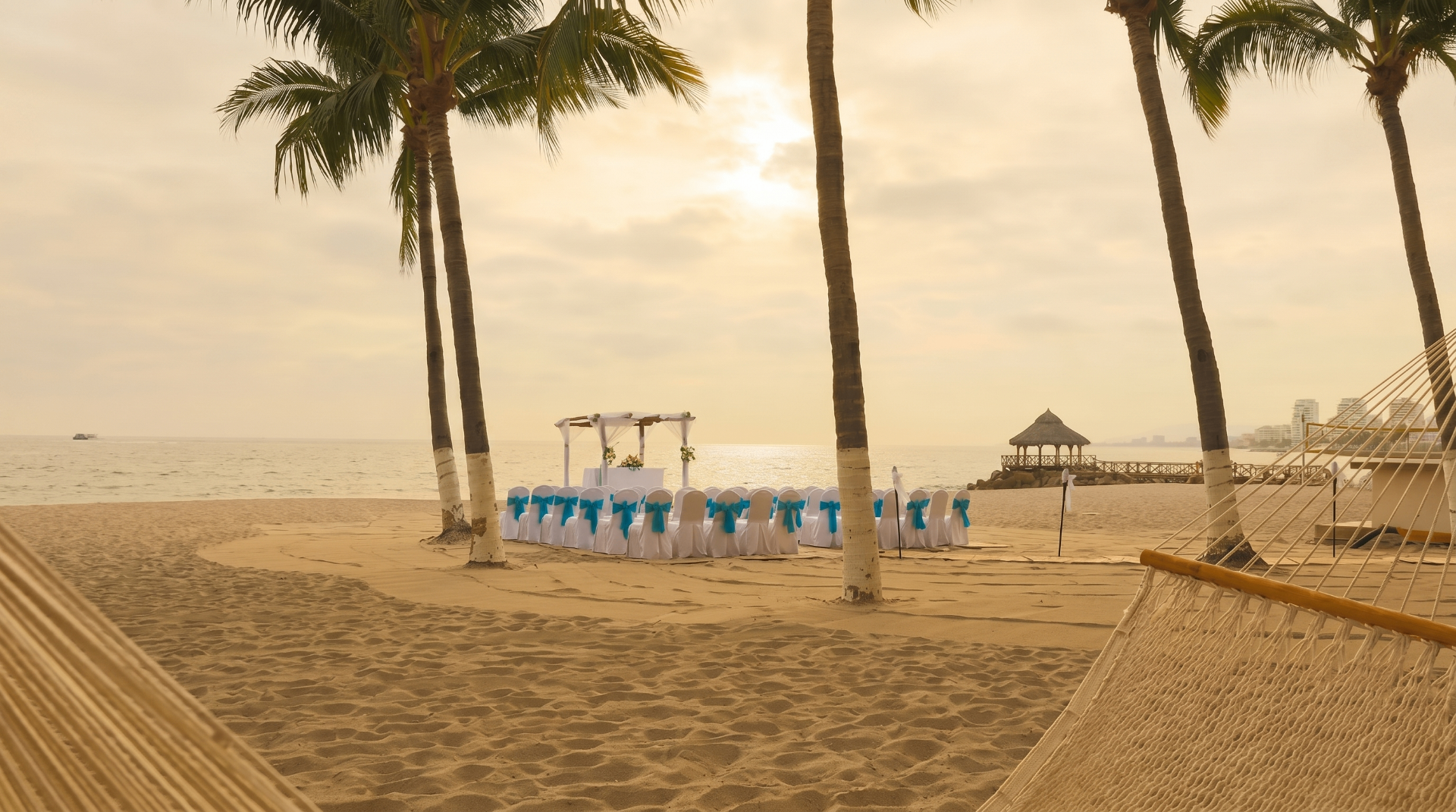 Boda frente al mar en Crown Paradise Golden Puerto Vallarta